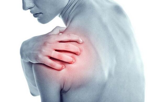 درد در ناحیه شانه از علائم آرتروز مفصل شانه است