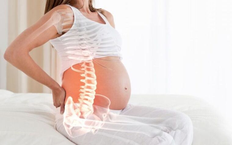 زنان باردار به دلیل افزایش فشار روی عضلات پشت، در ستون فقرات بین تیغه های شانه درد دارند